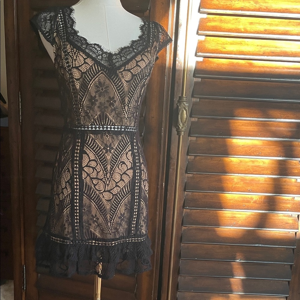 Signature8 Black Lace Mini Dress Medium